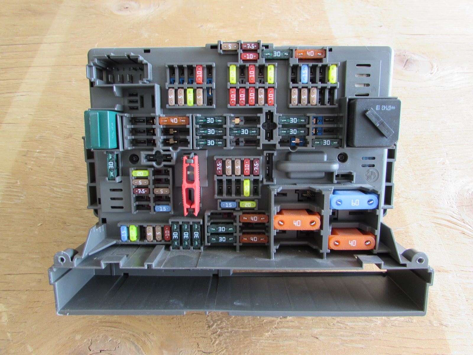 2007-bmw-325i-fuse-box-diagram